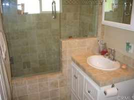 bathroom for Fix and flip loan in Costa Mesa California