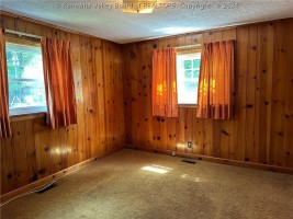 bedroom of Hurricane WV Fix and flip loan