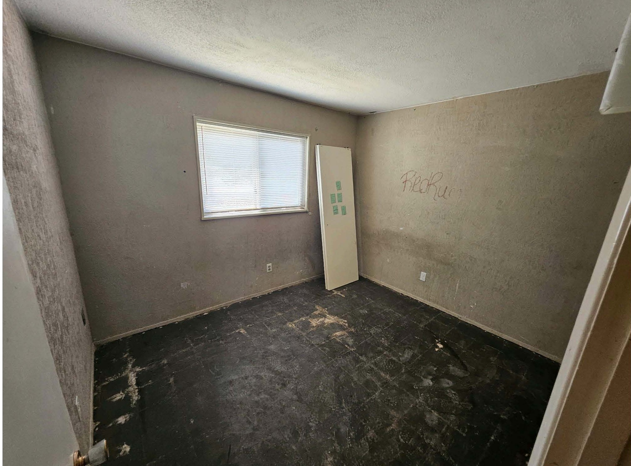 Bedroom Fix And Flip Loan In Santa Fe, New Mexico Photo of Bedroom 1 Fix And Flip Loan In Santa Fe, New Mexico