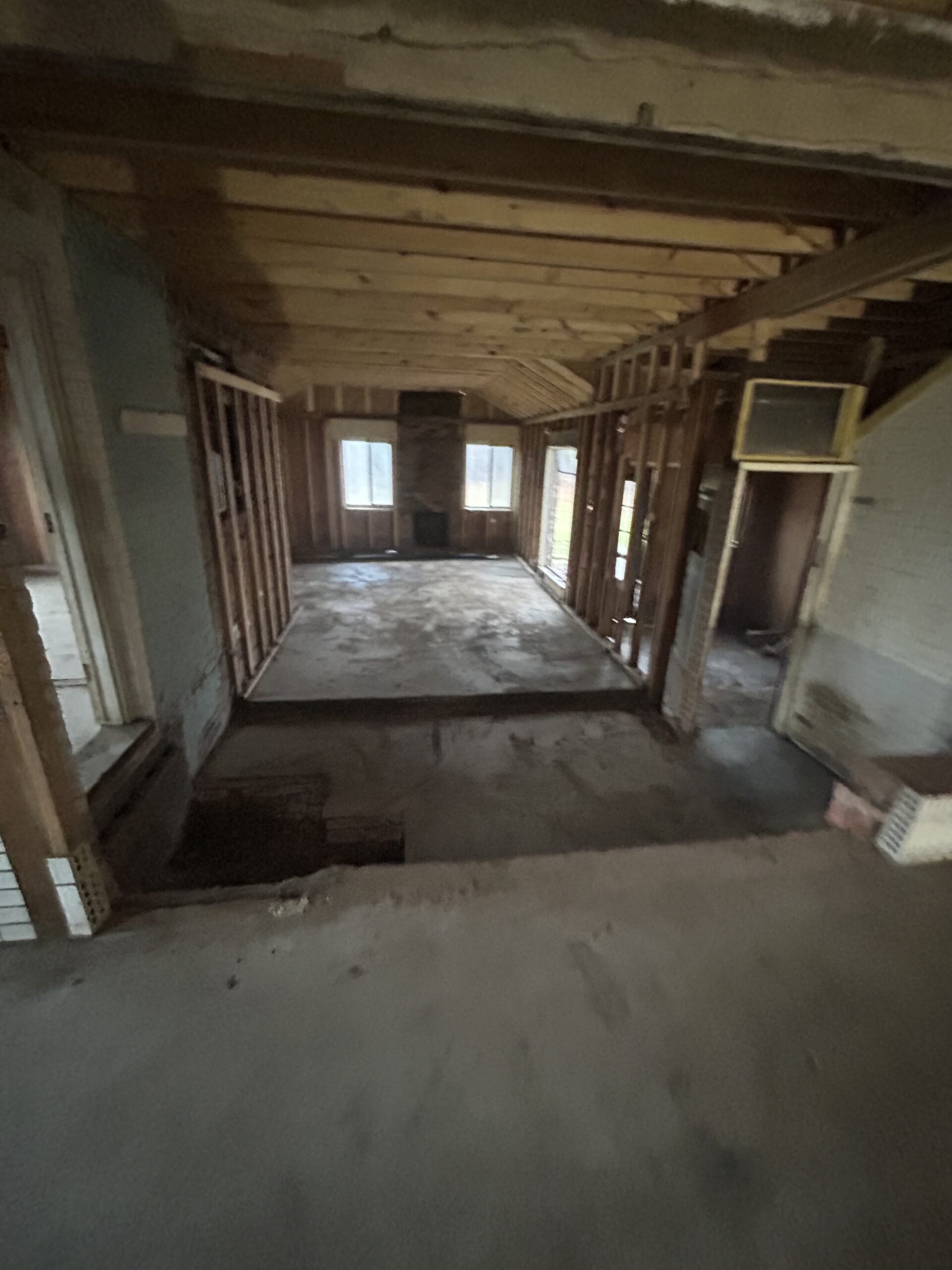 Interior photo fix and flip -Novelty OH Property Interior Photo 1 fix and flip -Novelty OH