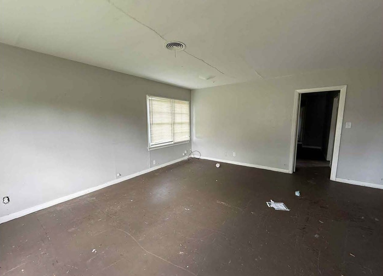 Living Room 2 Fix and Flip Orange TX Living Room 2 Fix and Flip Orange TX