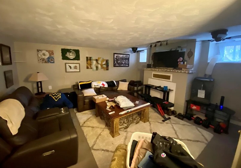Living Room DSCR Loan Pittsburgh, PA Photo of Living room DSCR Loan Pittsburgh, PA