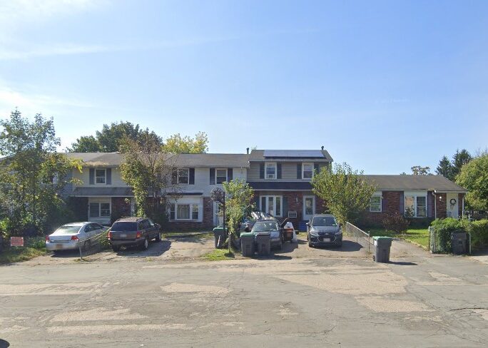 Photo of exterior front Fix and flip Maybrook NY