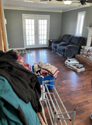 Living Room- Fix and flip Chester, VA Photo of living room. Fix and flip Chester VA