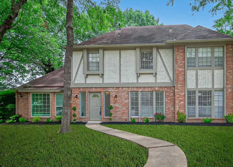 Exterior Front Fix and Flip Spring, TX Exterior Front Fix and flip loan