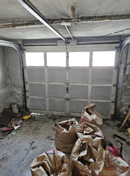 Photo of Garage 