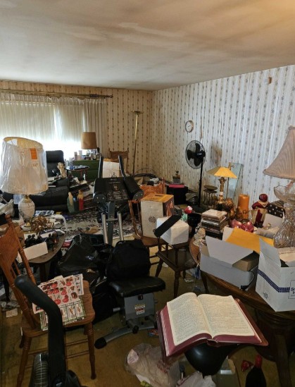 Photo of living room Fix and flip Loan Leominster MA