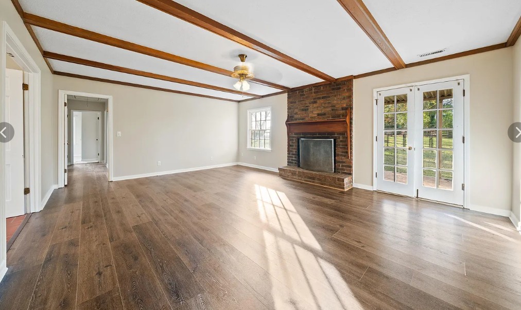 Living Room - Dadeville, AL - DSCR