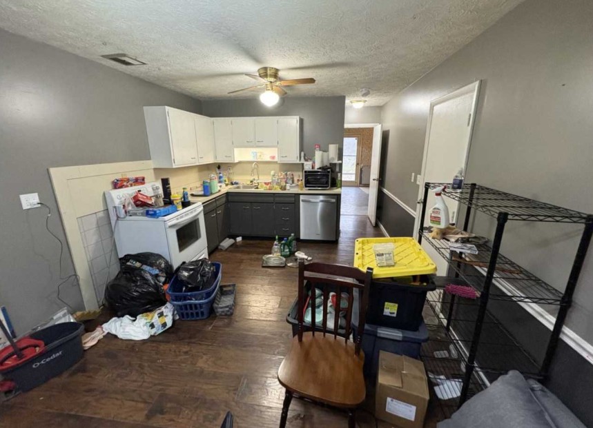 Kitchen - Fix and flip Carlisle, OH