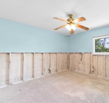 Bedroom- Fix and flip loan - St Petersburg, FL