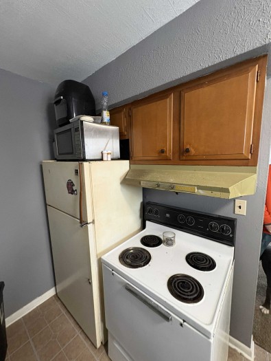 Kitchen- Fix and Flip- Fairborn, OH