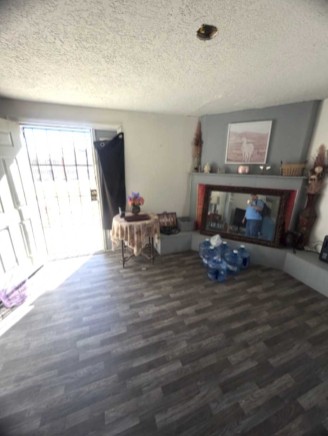 Living Room - Fix and flip Loan- Los Lunas, NM