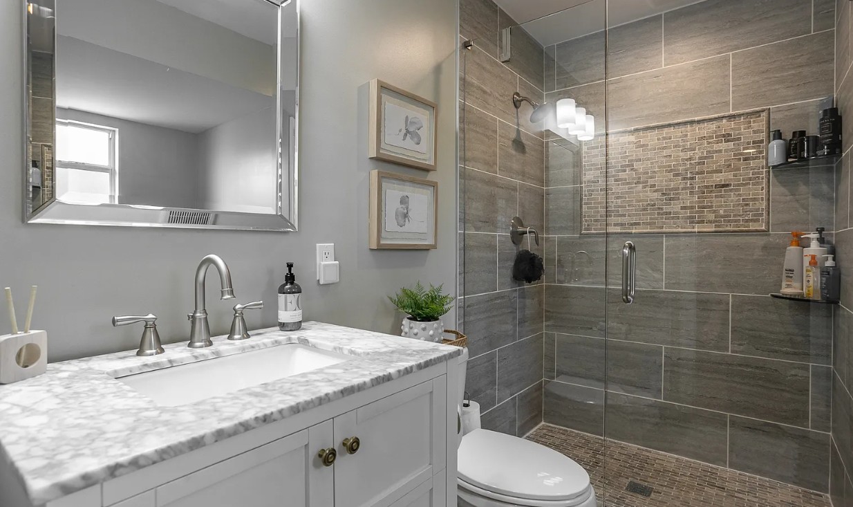 Bathroom - DSCR - Tampa FL
