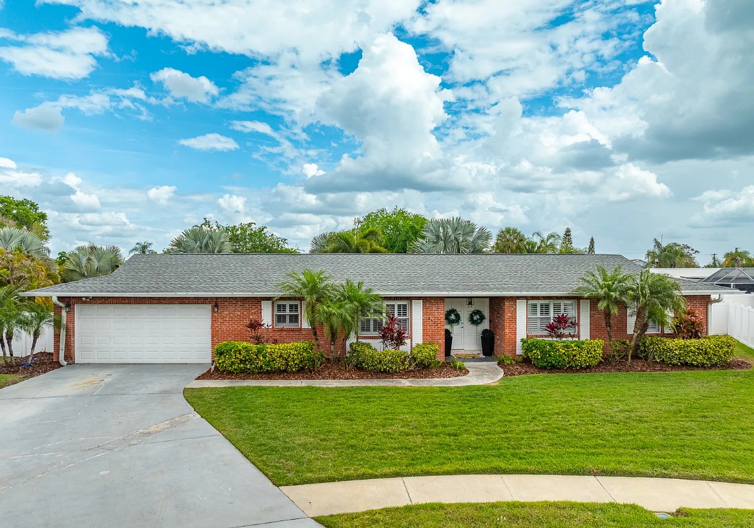 Exterior Front - DSCR- Tampa Fl
