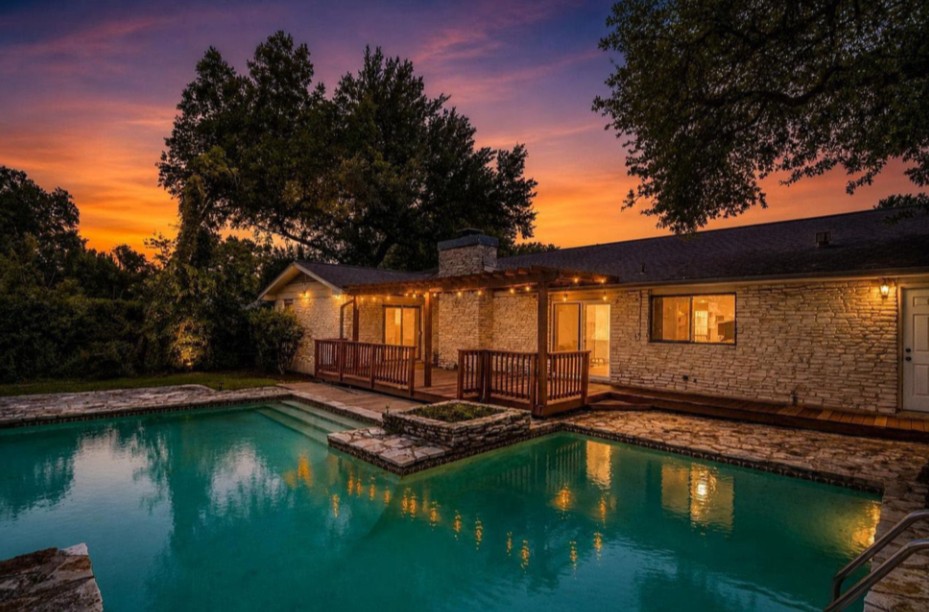 Exterior Rear- DSCR-Austin, TX
