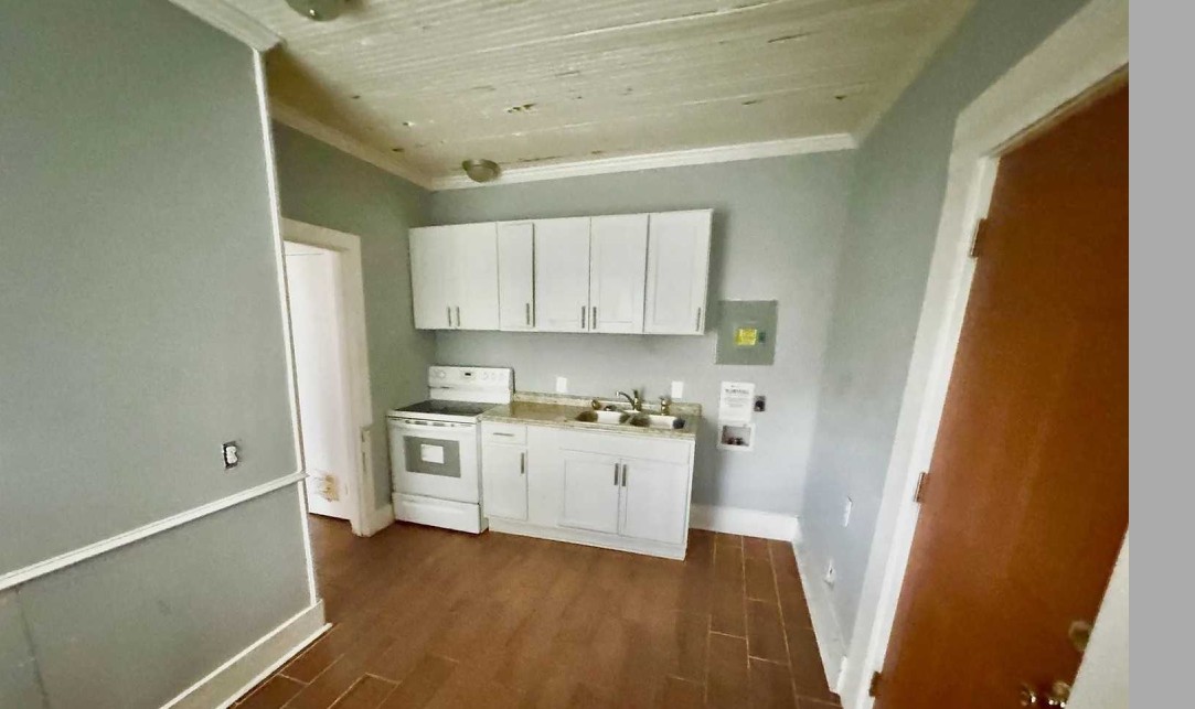 Kitchen - Fix and flip- Memphis, TN