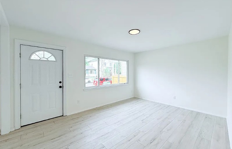 Living Room - DSCR- Richmond VA