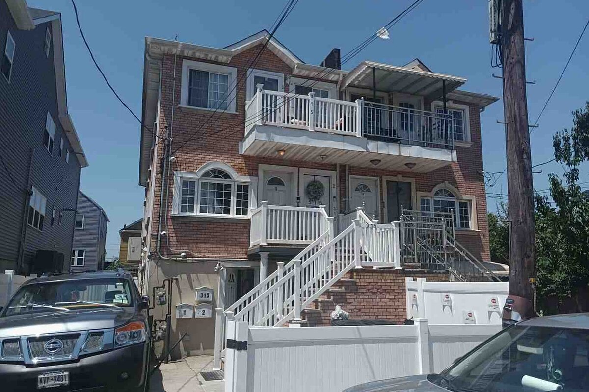 Rockaway Beach dscr loan — subject property photo 2