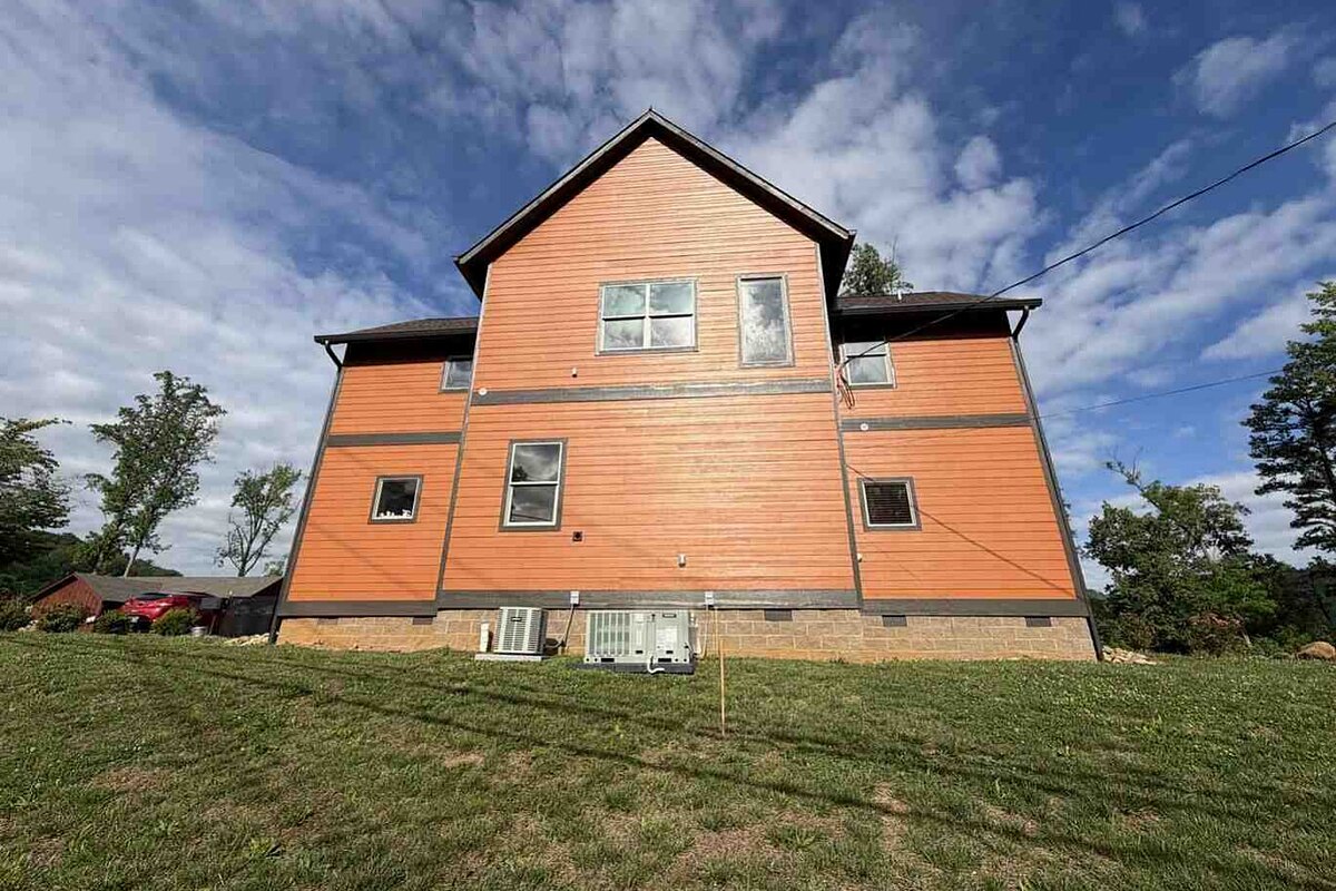 Gatlinburg dscr loan — subject property photo 1