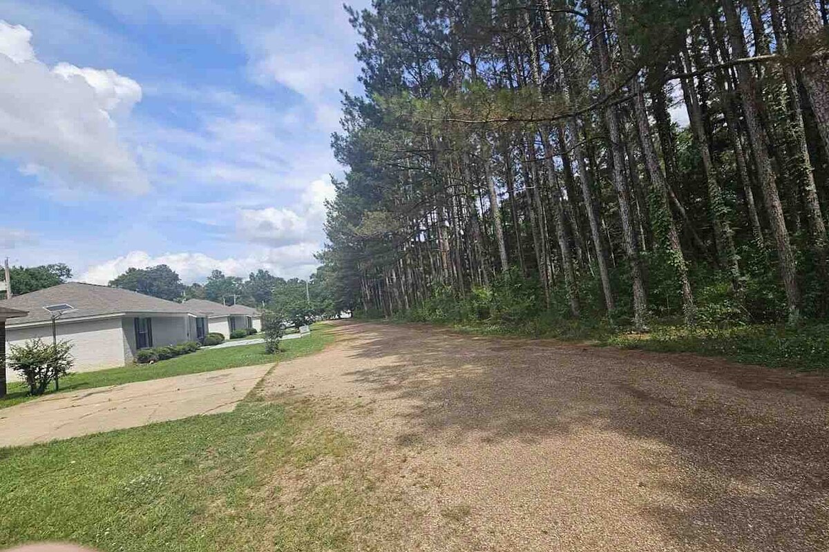 Magee dscr loan — subject property photo 6