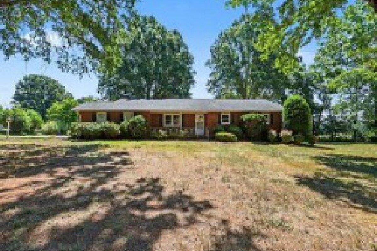 Asheboro fix and flip loan — subject property photo 3