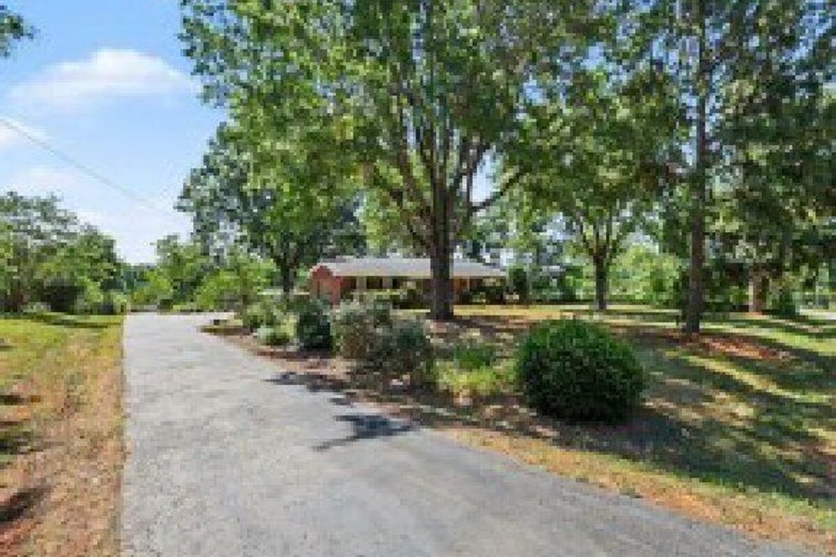 Asheboro fix and flip loan — subject property photo 4