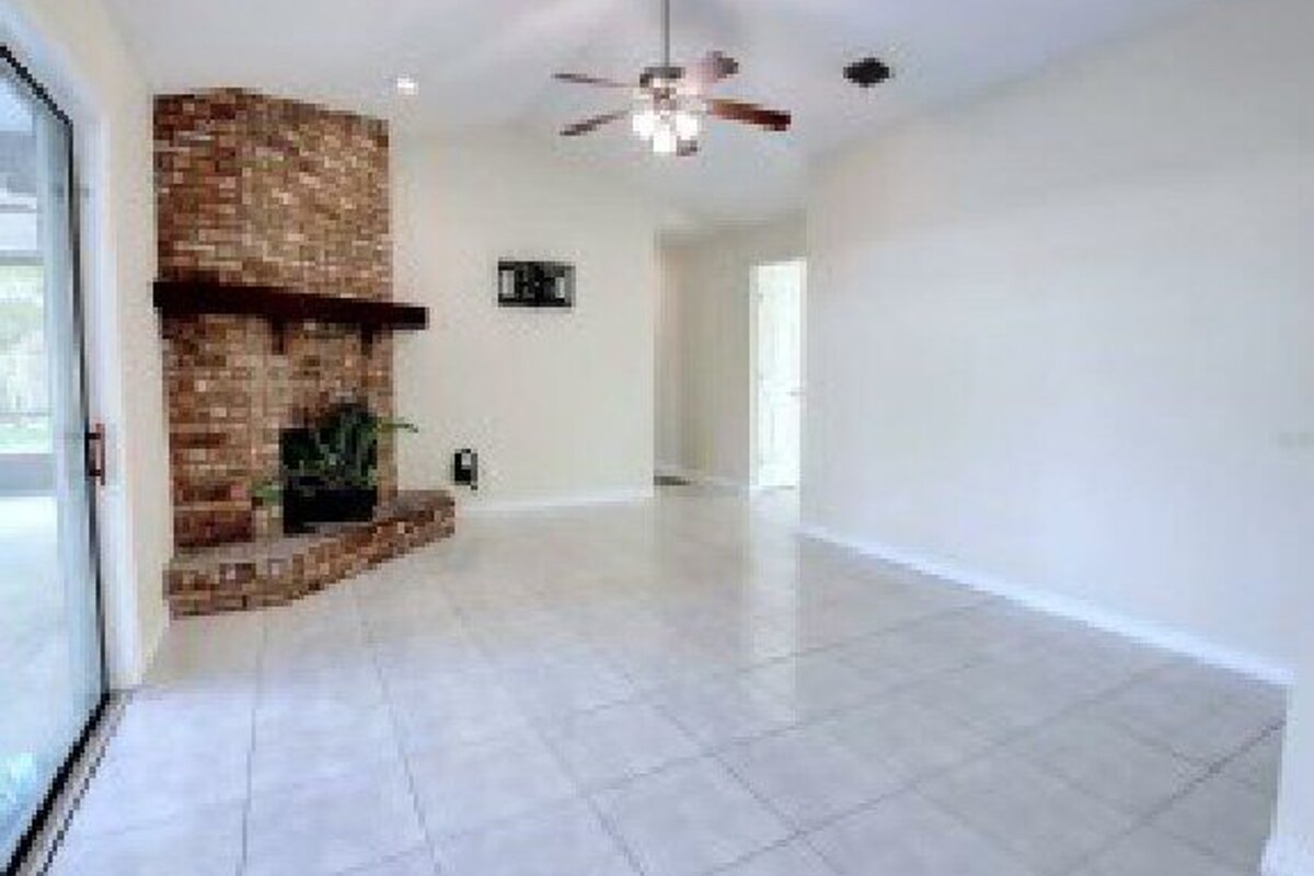 Longwood fix and flip loan — subject property photo 2