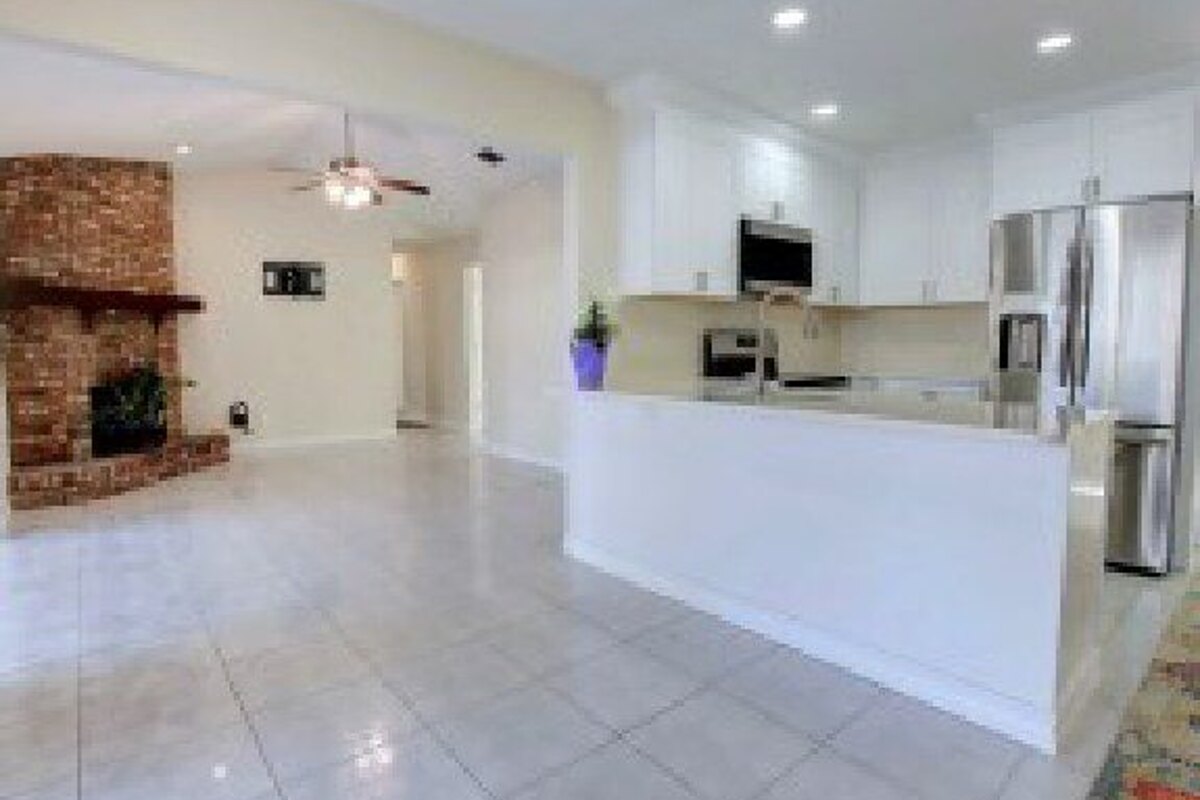 Longwood fix and flip loan — subject property photo 6