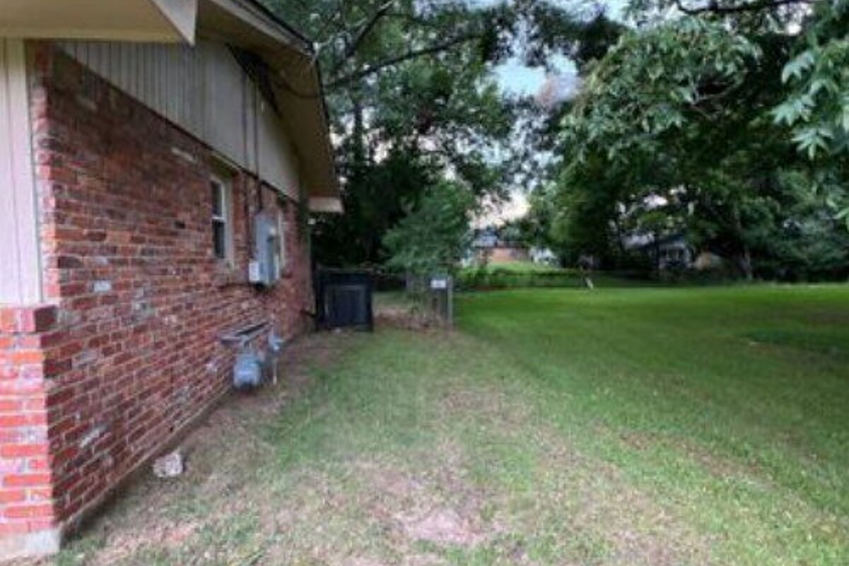 Montgomery dscr loan — subject property photo 2
