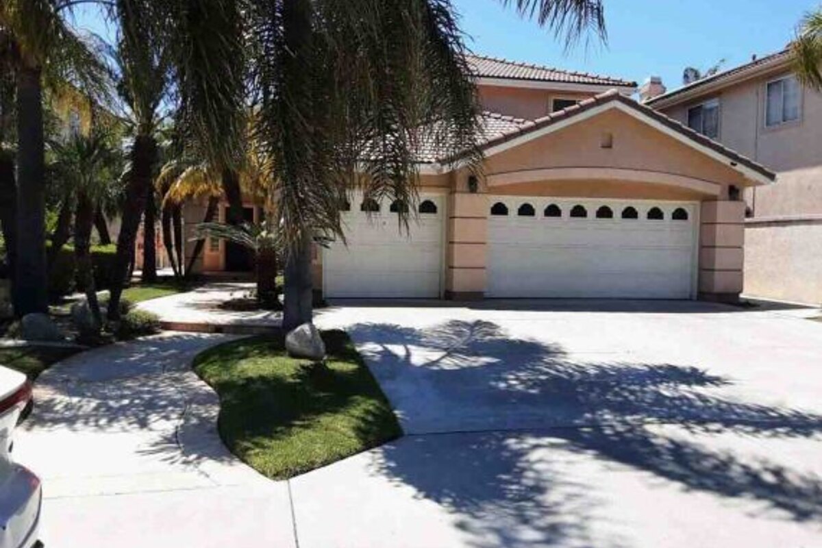 Anaheim dscr loan — subject property photo 1