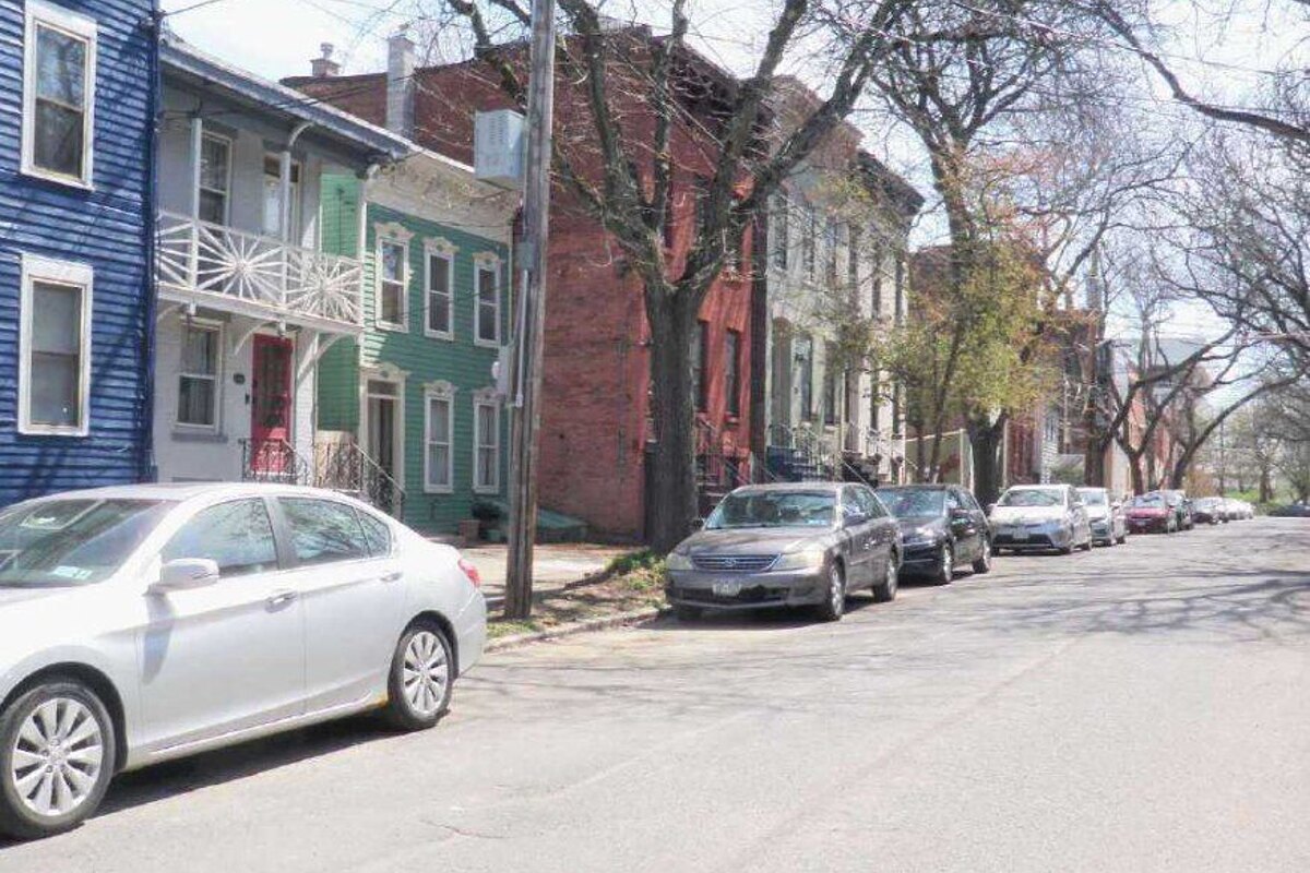 Albany dscr loan — subject property photo 1
