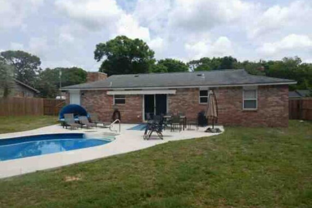 Pensacola dscr loan — subject property photo 2
