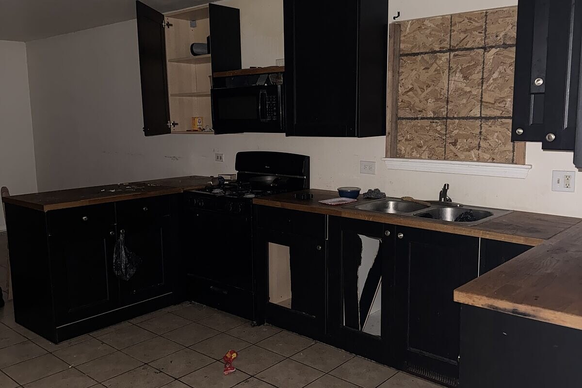 Waukegan fix and flip loan — subject property photo 6
