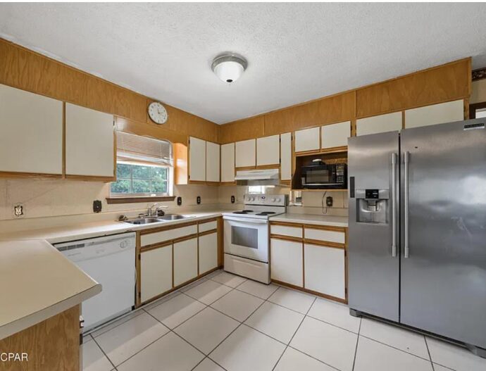 Panama City fix and flip loan — subject property photo 6
