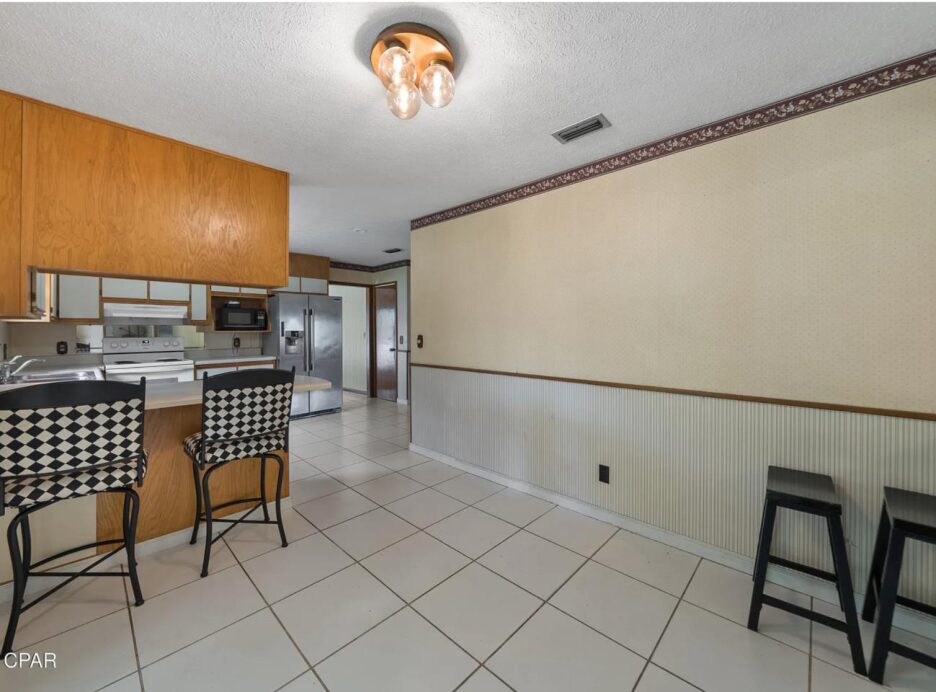 Panama City fix and flip loan — subject property photo 10