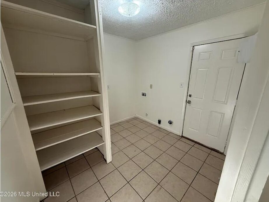 Jackson fix and flip loan — subject property photo 4