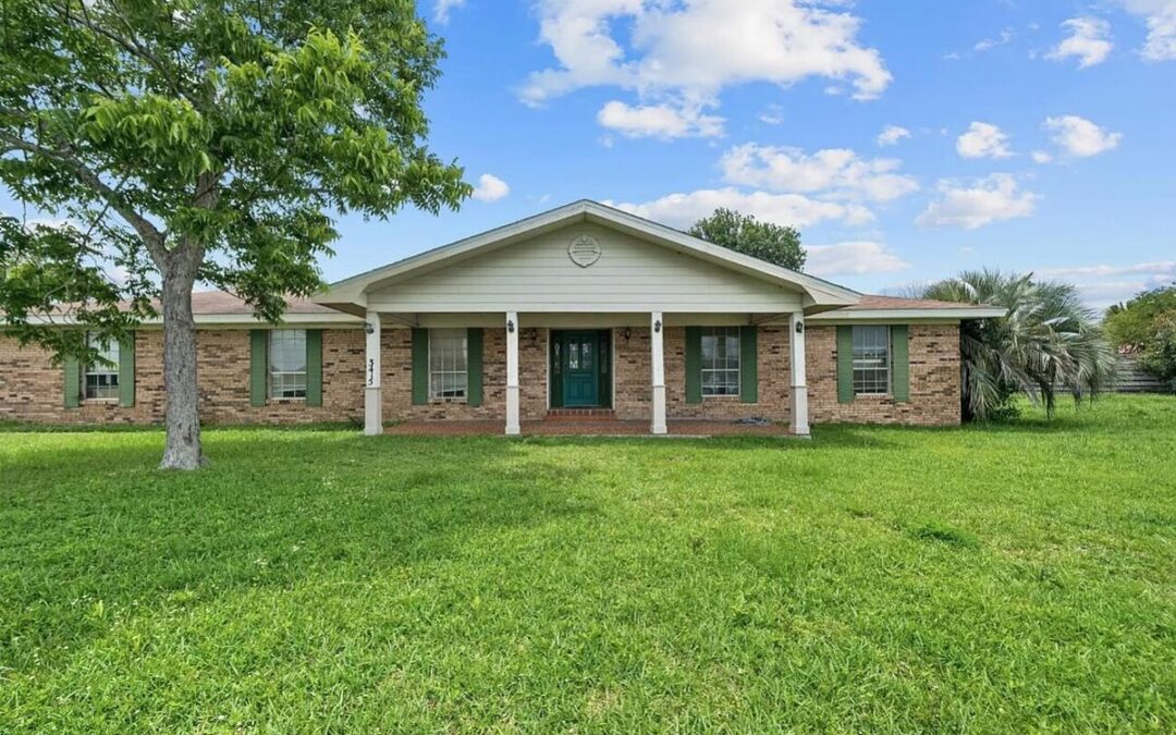 Panama City fix and flip loan — subject property photo 1