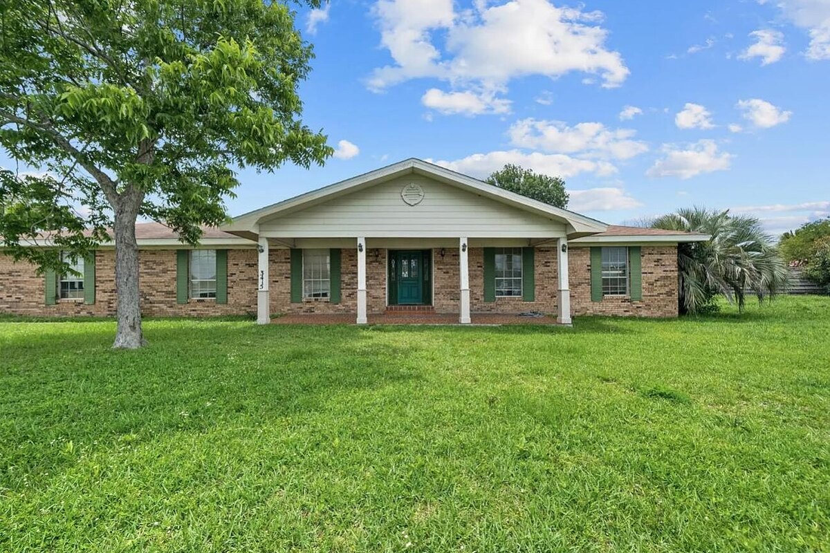 Panama City fix and flip loan — subject property photo 1