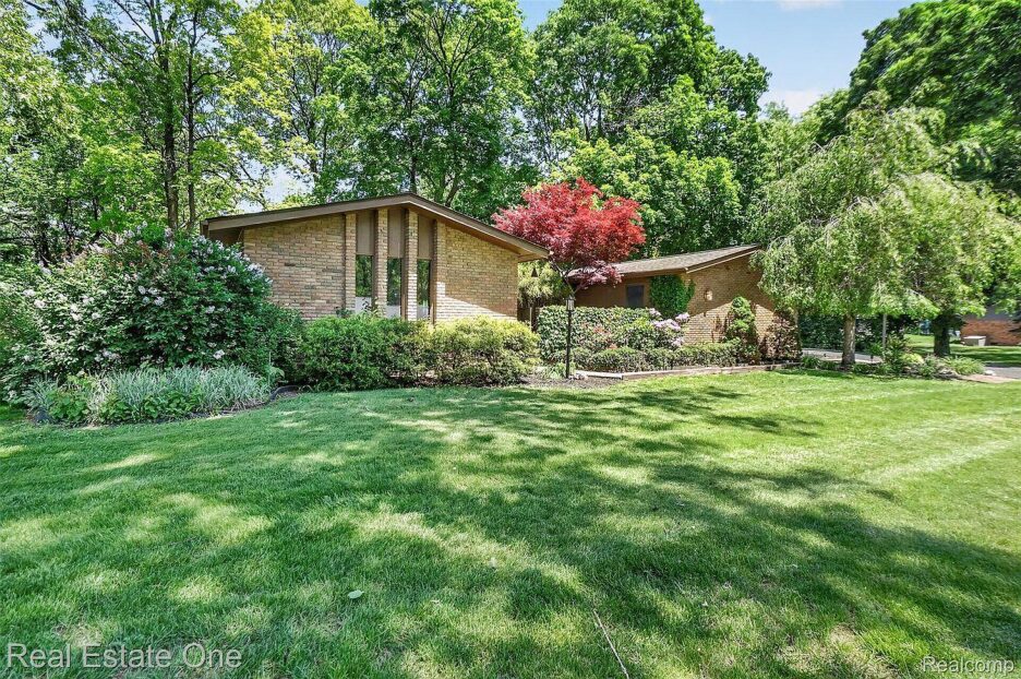 Bloomfield Hills bridge loan — subject property photo 3