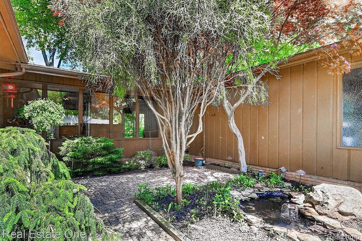 Bloomfield Hills fix and flip loan — subject property photo 6