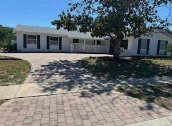 Longwood fix and flip loan — subject property photo 4