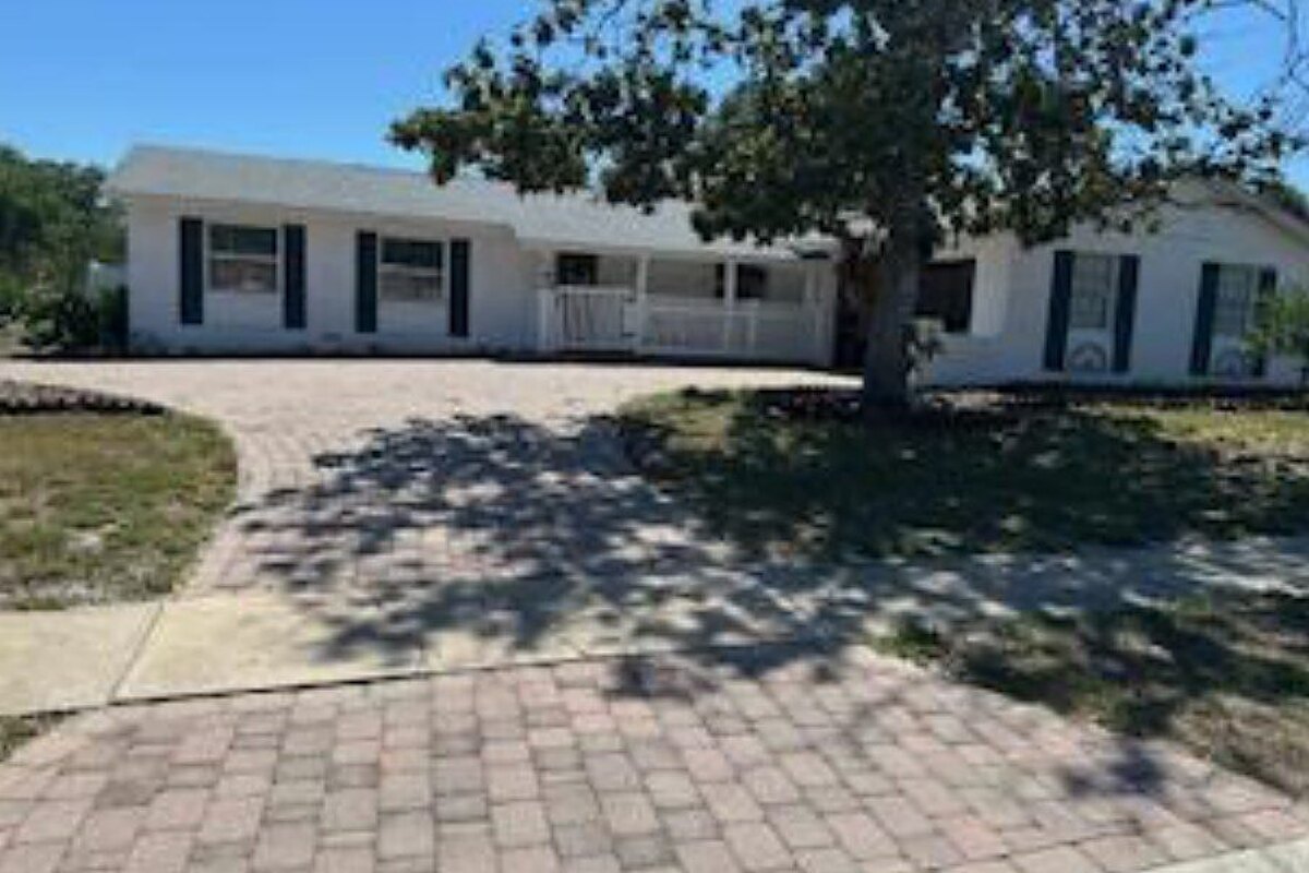 Longwood fix and flip loan — subject property photo 7