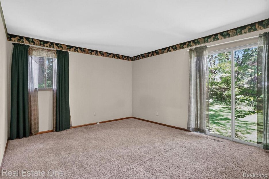 Bloomfield Hills bridge loan — subject property photo 10