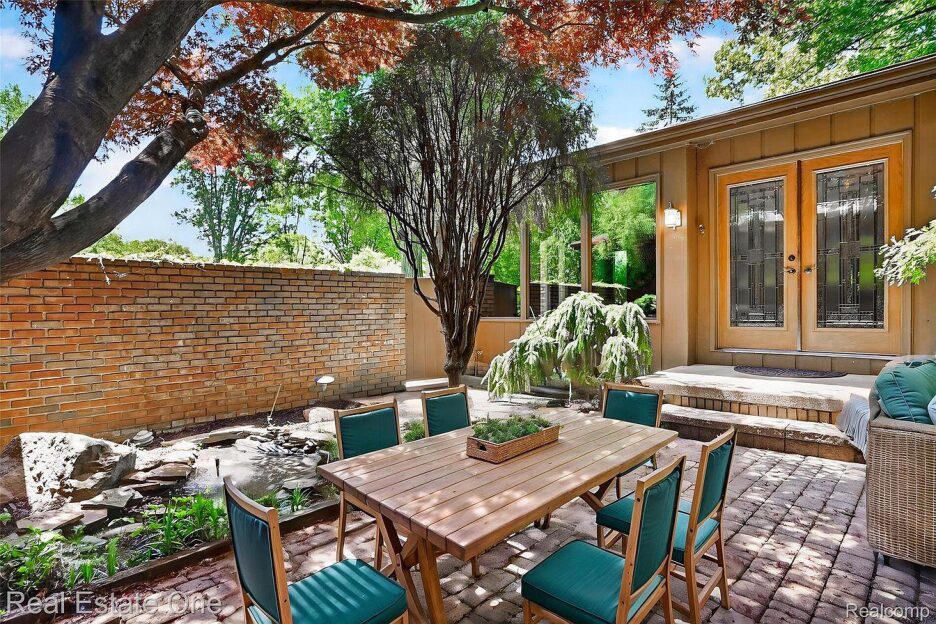 Bloomfield Hills bridge loan — subject property photo 4