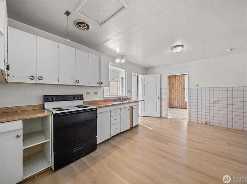 Tacoma fix and flip loan — subject property photo 8