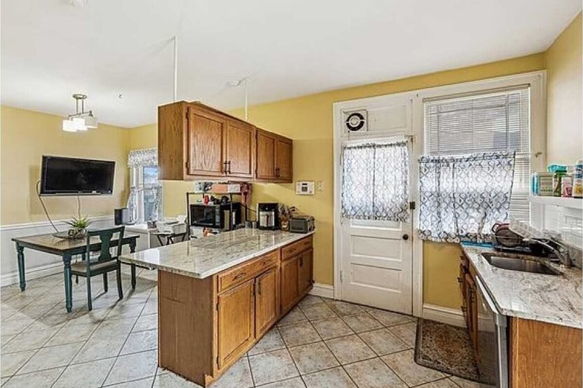 Oak Park fix and flip loan — subject property photo 6