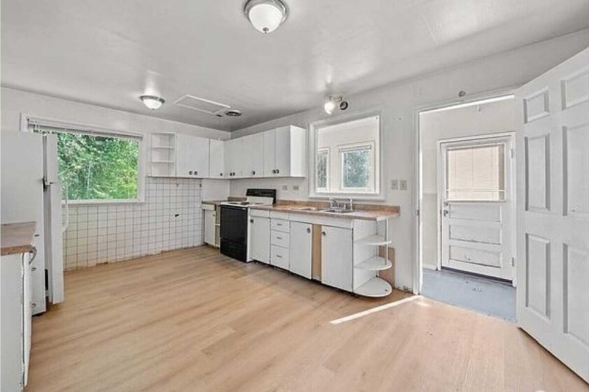 Tacoma fix and flip loan — subject property photo 5
