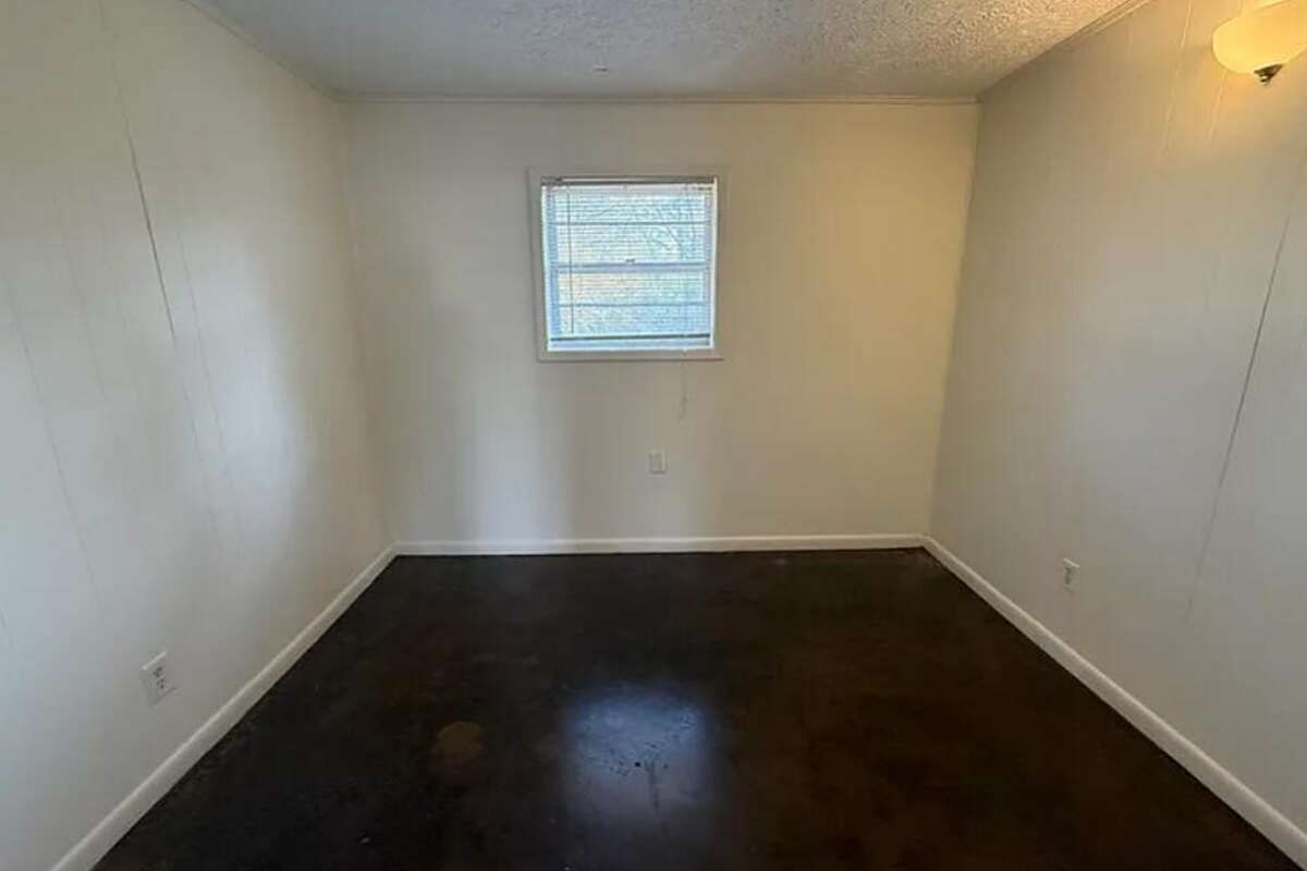Jackson fix and flip loan — subject property photo 7