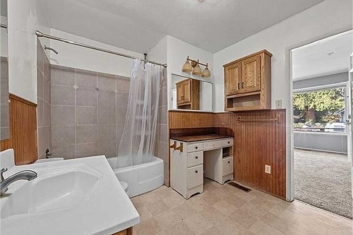 Tacoma fix and flip loan — subject property photo 10