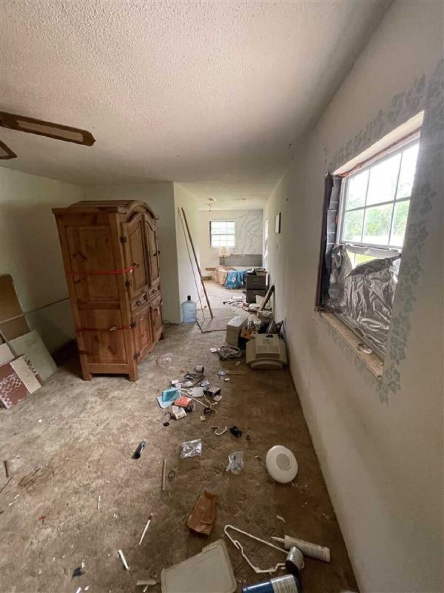 Vidor fix and flip loan — subject property photo 2